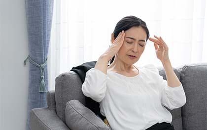 Headache-Woman-small-1